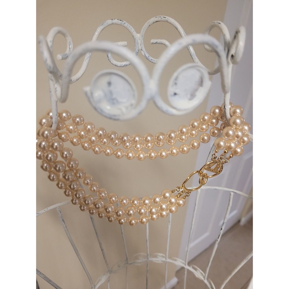 Kenneth Jay Lane KJL 3 Tier Faux Pearl 80s Necklace Gold Tone Toggle Clasp‎ 17in